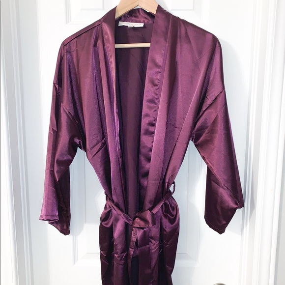 Silk Robe - Picture 2 of 6